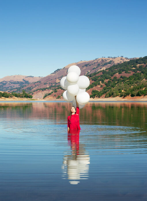 Wonderful Journey robe rouge red dress- Aurélia Faudot - photographe