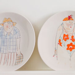 Lot 4 assiettes 3 - Set of 4 bathers' plates 3 - Colombo - céramique - détail